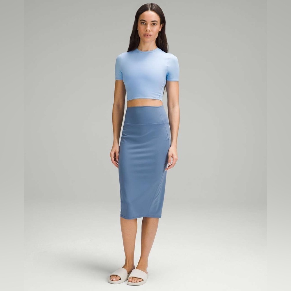 🆕💙 Lululemon Nulu Slim Fit HR Skirt Asia Design Edition - Oasis Blue